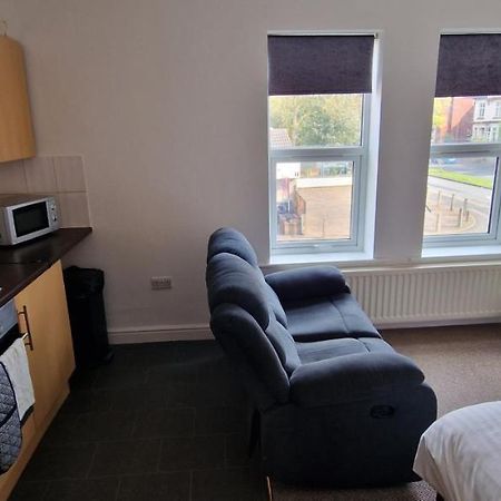 Self Check In Apartment Doncaster Exterior photo