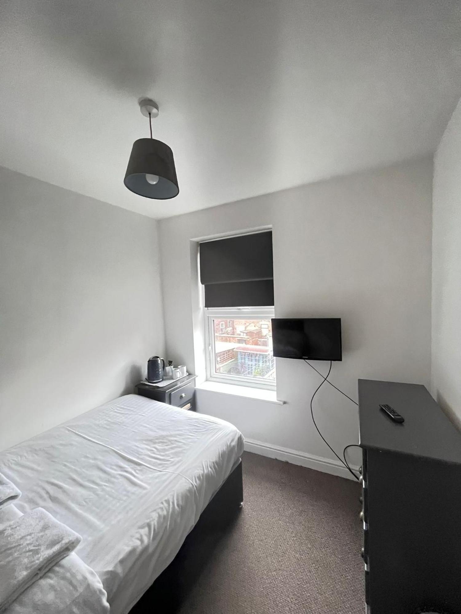 Self Check In Apartment Doncaster Exterior photo